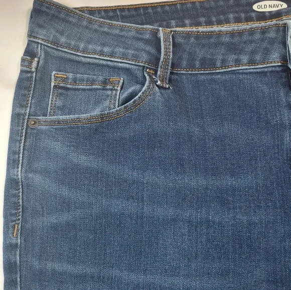 Old Navy Power Slim Straight Leg Jeans. - Picture 5 of 13